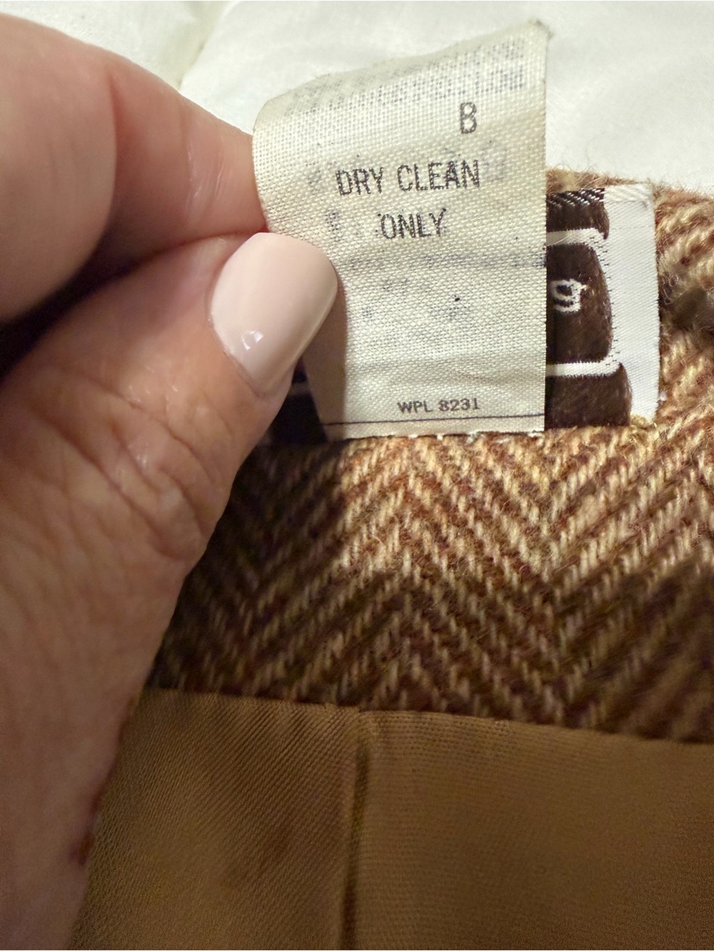 Women’s brown Herringbone 100% Wool Blazer - Picture 6 of 13